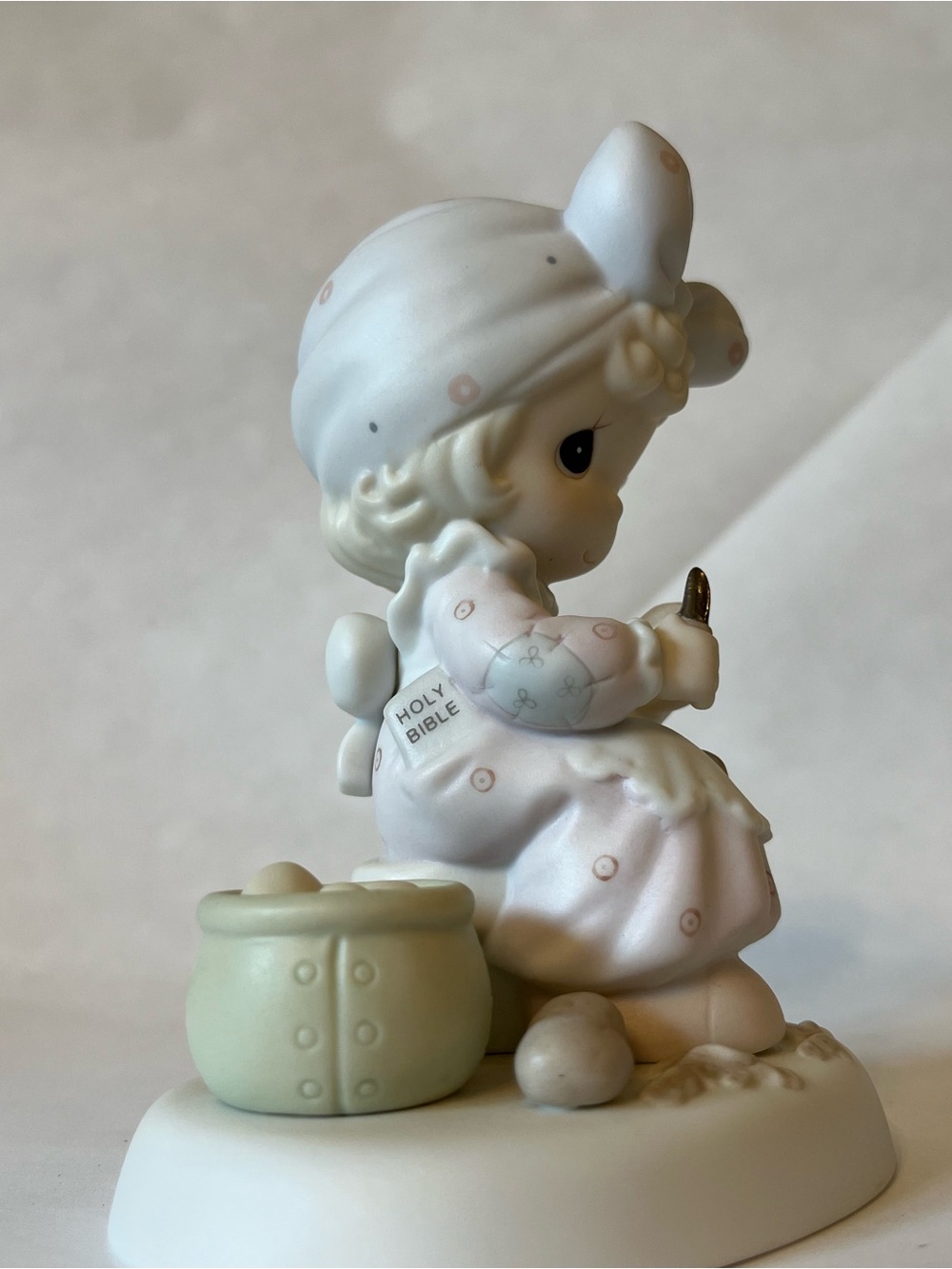 Enesco Precious Moments Figurine in Cream and Pastel Pink - Picture 6 of 6